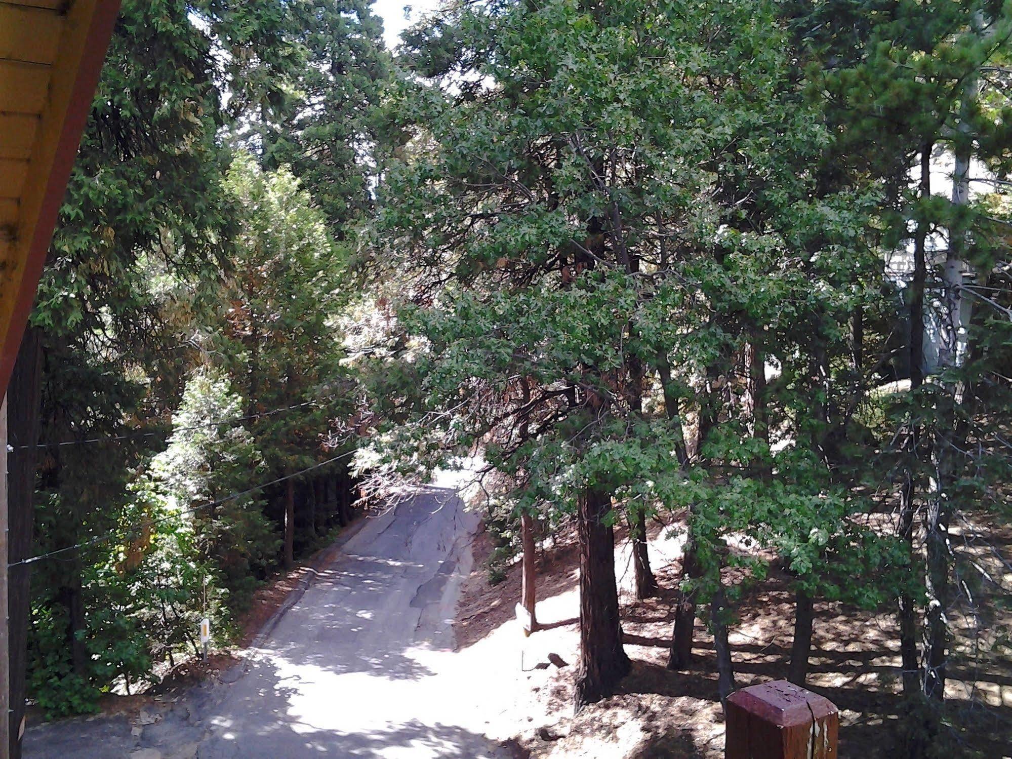 Arrowhead Mountain Inn Лейк Ароухед Екстериор снимка